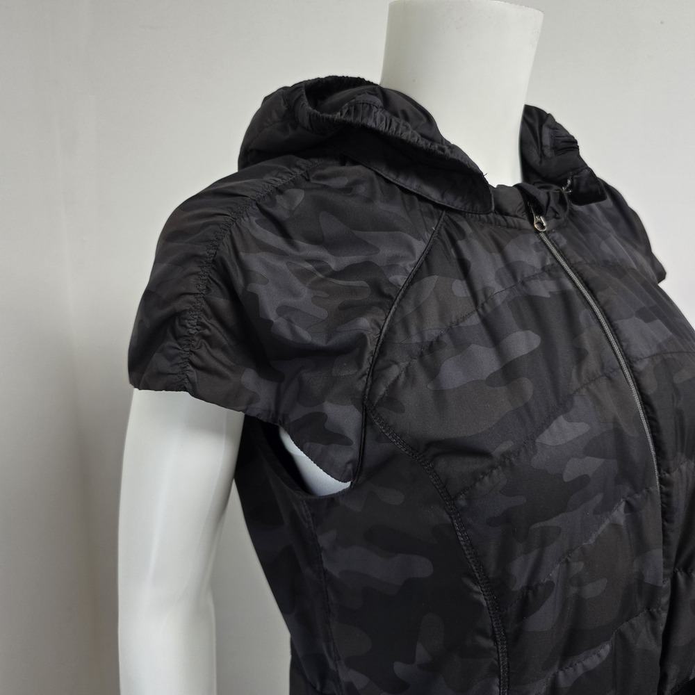Lululemon Down Puffy Vest Spring Fling Womens Size 10 Gray Camouflage Full Zip - Picture 5 of 11